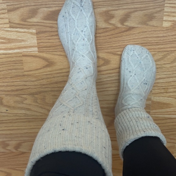 UGG Shaye Woman’s Boot Socks - Picture 13 of 15